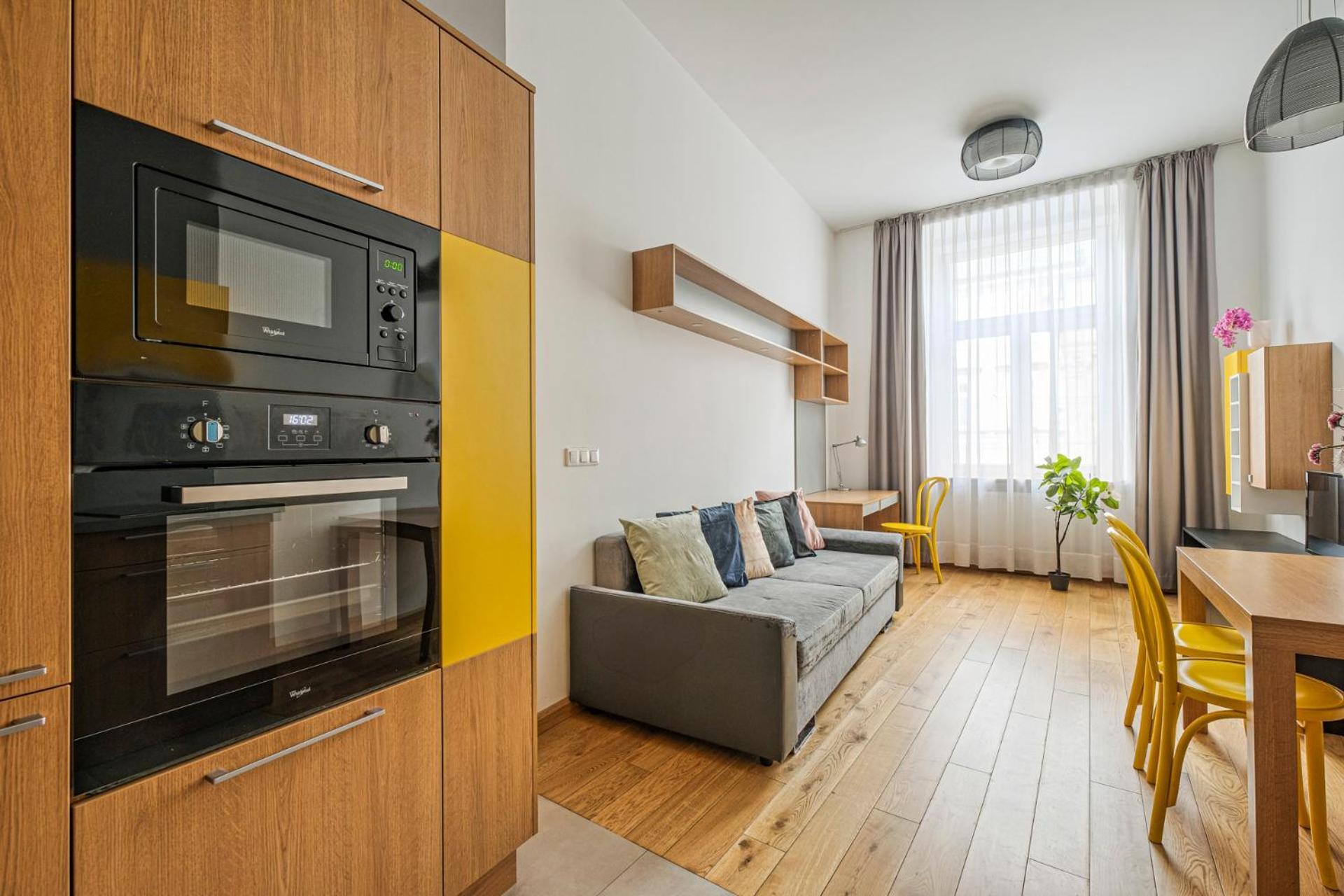One-Bedroom Apartment